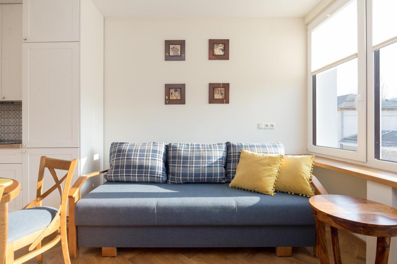 Piekna 2-Bedroom Apartment Warszawa Exteriör bild
